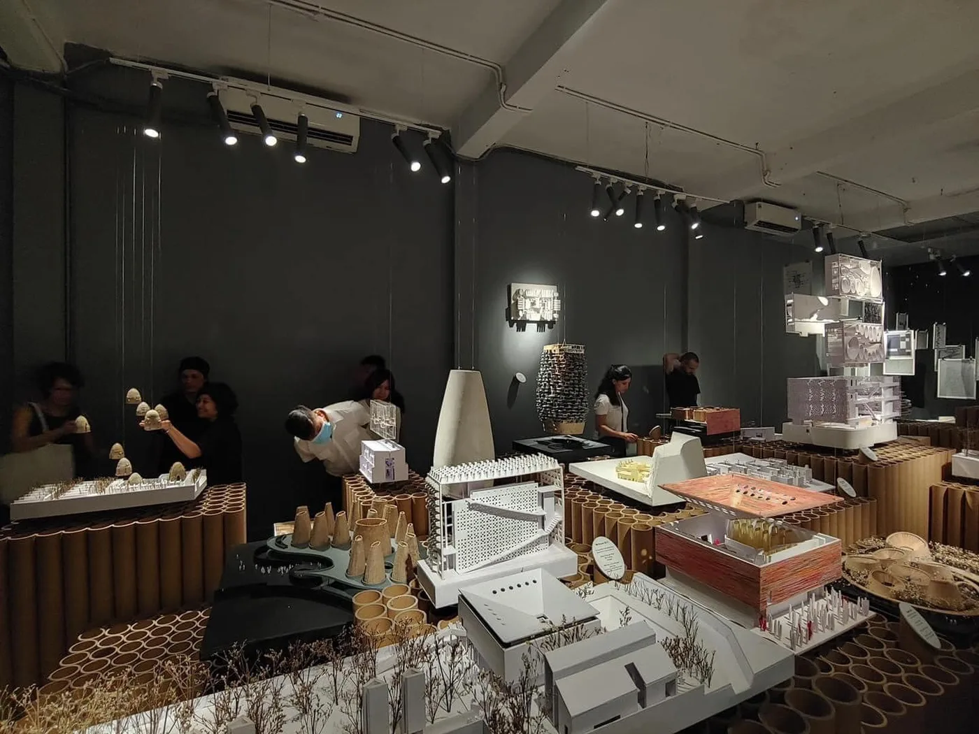 Một chiếc triển lãm cực thú vị về những Lí do dự án bị từ chối của Arb Architects